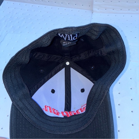 Snap-on Black Cap with Red Logo - Picture 7 of 9